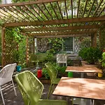 Hotel Paris Louis Blanc