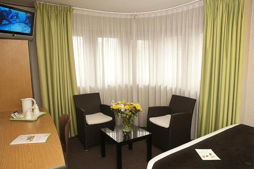 Hotel Louis Blanc Parigi