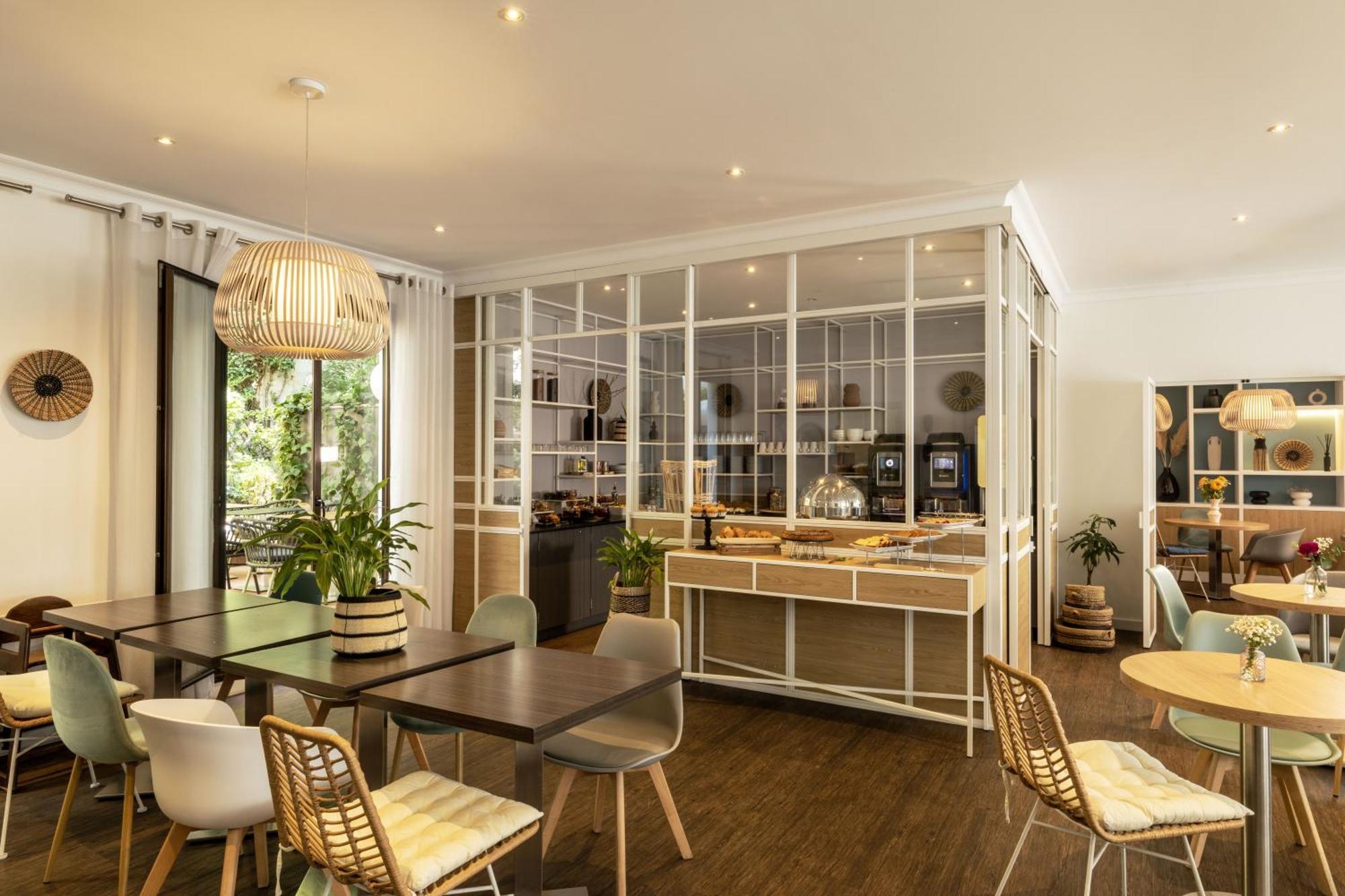 Louis Blanc Hotel